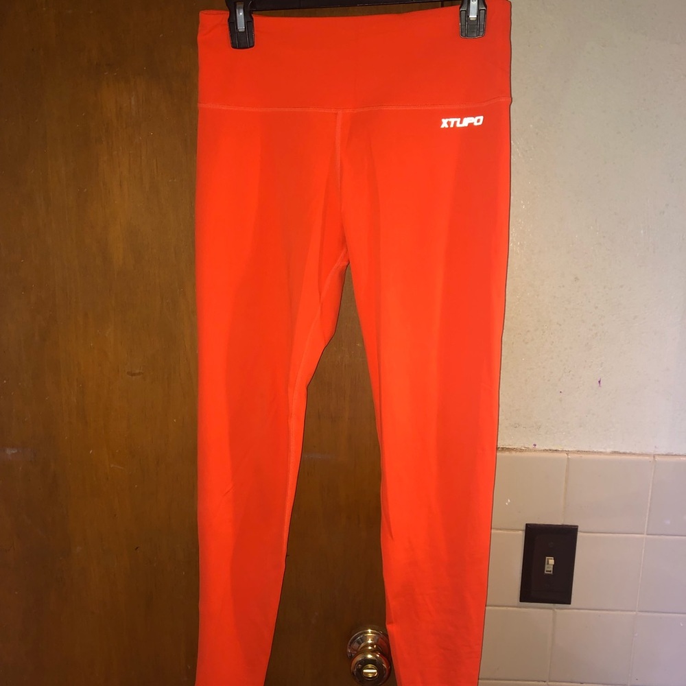 Neon orange leggings, large